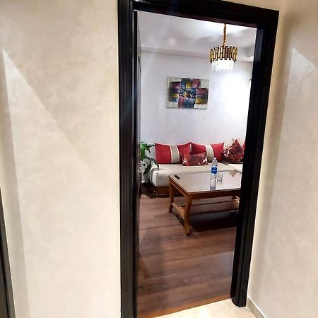 Luxury Downtown Apartment Of 80M2 In Front Of Hassan 2 Mosque And Sea From Family , Pour Famille , Interdit Couples Araabic Non Marie, Forbidden Unmarried Araabic Couples Basement Car Park Casablanca Eksteriør billede
