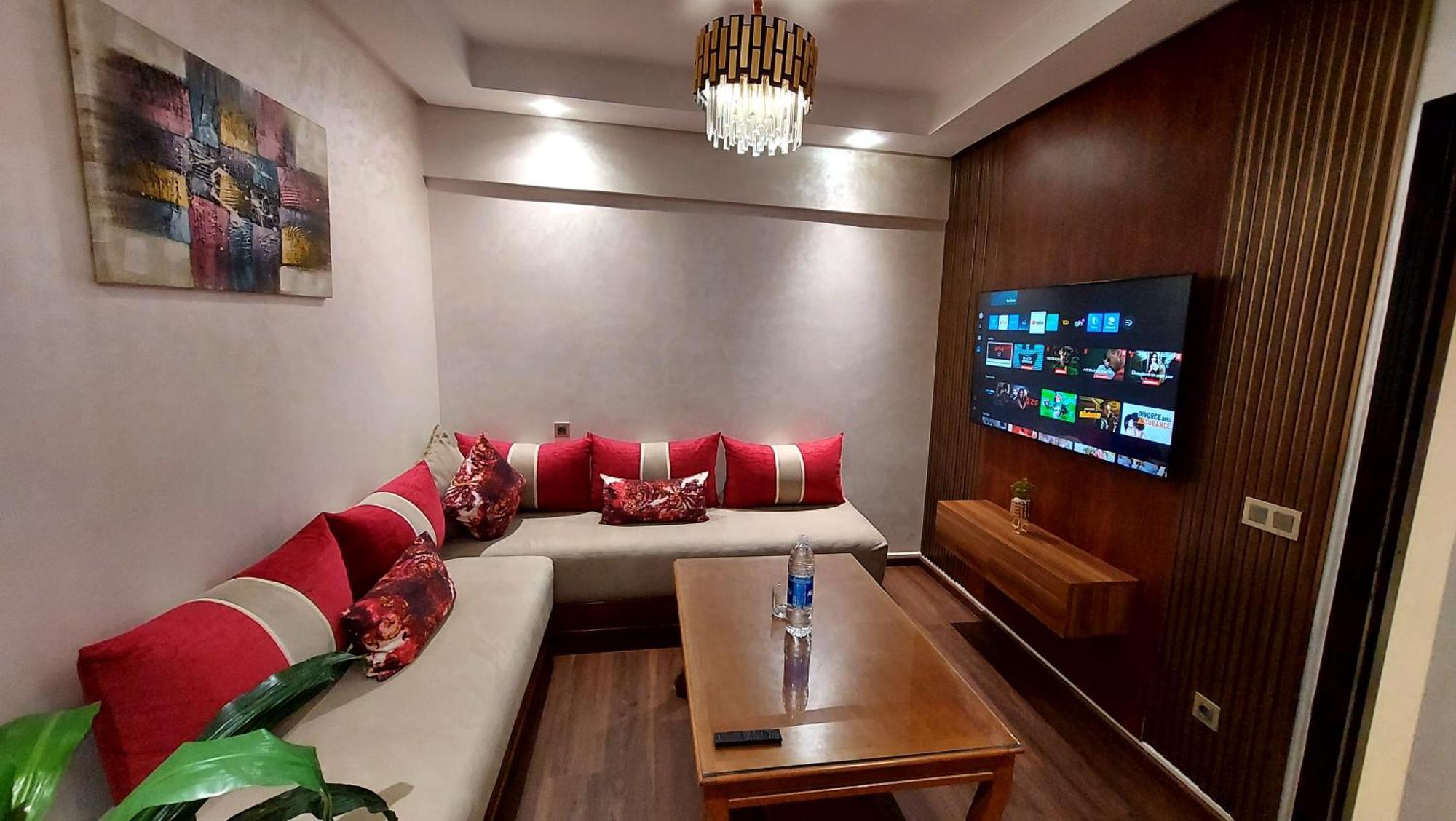 Luxury Downtown Apartment Of 80M2 In Front Of Hassan 2 Mosque And Sea From Family , Pour Famille , Interdit Couples Araabic Non Marie, Forbidden Unmarried Araabic Couples Basement Car Park Casablanca Eksteriør billede