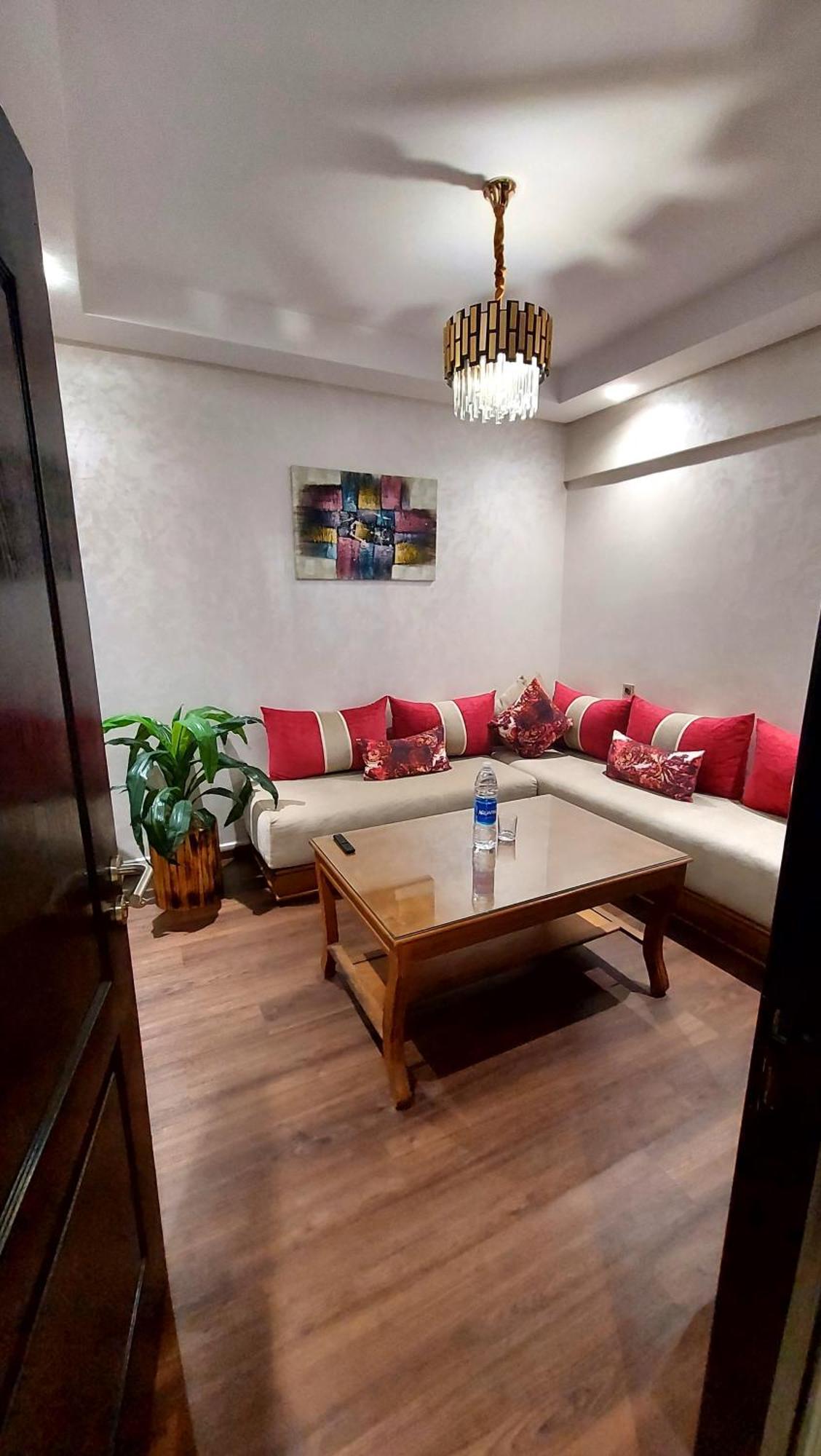 Luxury Downtown Apartment Of 80M2 In Front Of Hassan 2 Mosque And Sea From Family , Pour Famille , Interdit Couples Araabic Non Marie, Forbidden Unmarried Araabic Couples Basement Car Park Casablanca Eksteriør billede