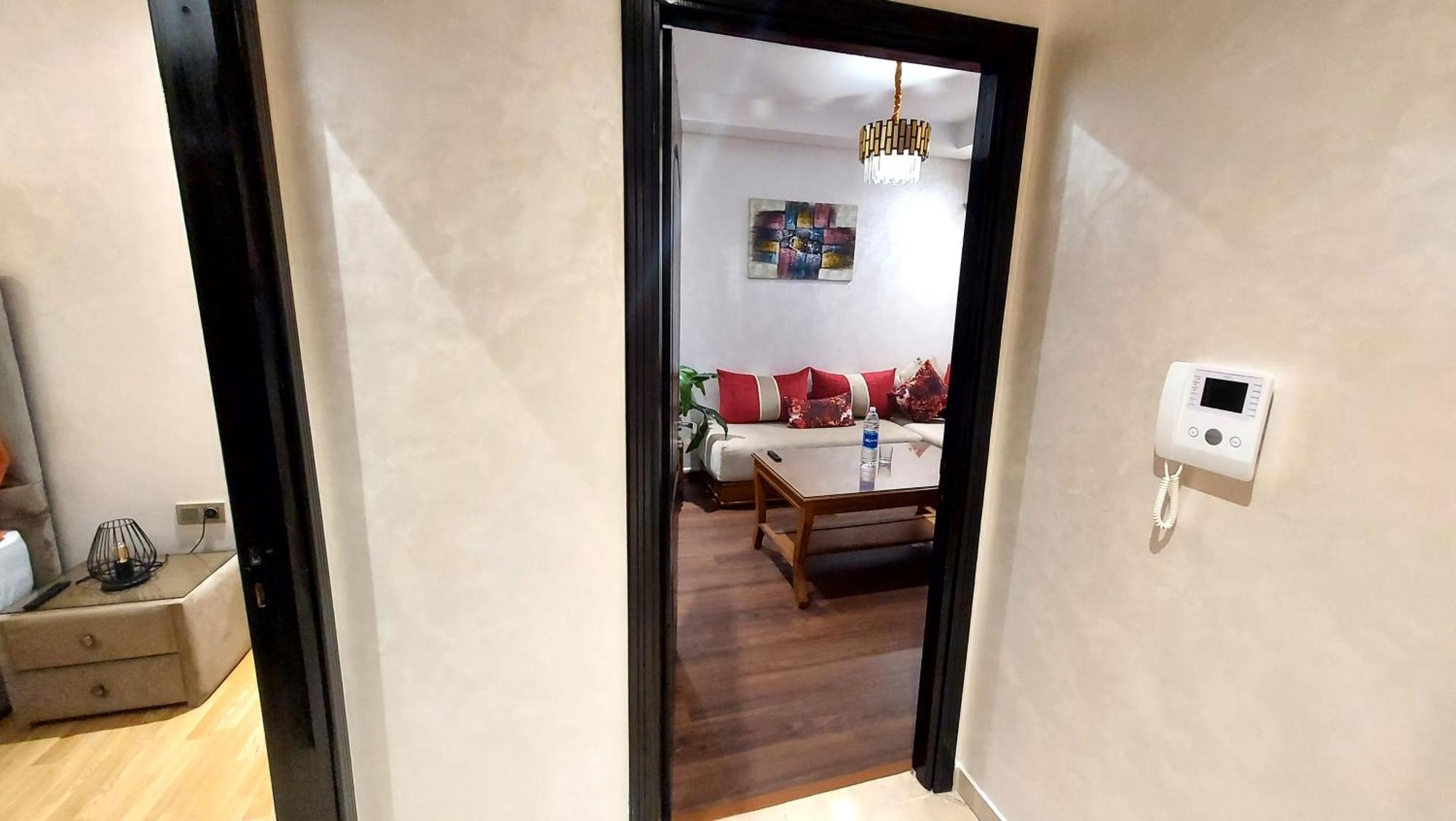Luxury Downtown Apartment Of 80M2 In Front Of Hassan 2 Mosque And Sea From Family , Pour Famille , Interdit Couples Araabic Non Marie, Forbidden Unmarried Araabic Couples Basement Car Park Casablanca Eksteriør billede